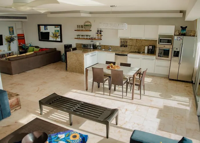 Magia Beachside 4*